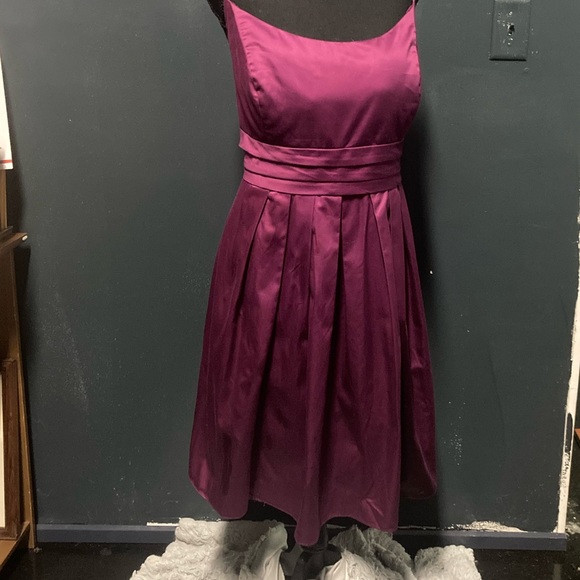 Mini pleated sangria formal dress won once - Picture 6 of 6